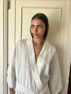 02 Robe