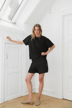the leisure tee