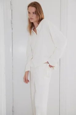 the subtle button down